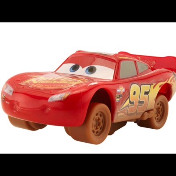 lightning mcqueen crazy 8 crashers